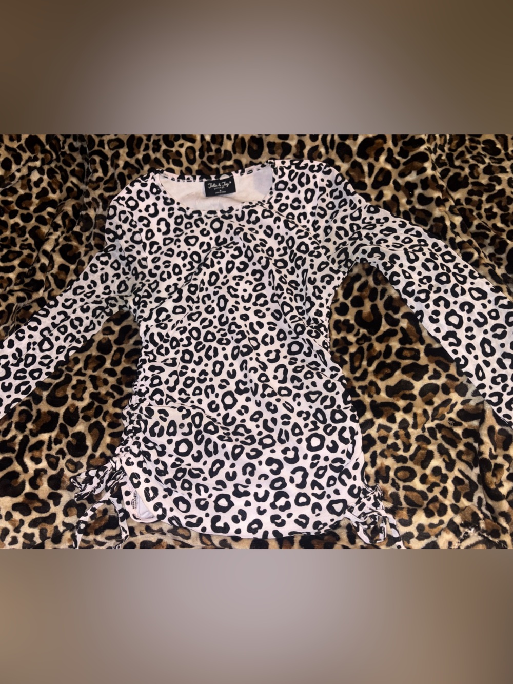 White & Black Leopard Print Women's Long Sleeve Top